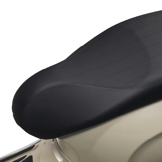 REFINED CHROME ACCENTS AND A SLEEK BLACK SADDLE